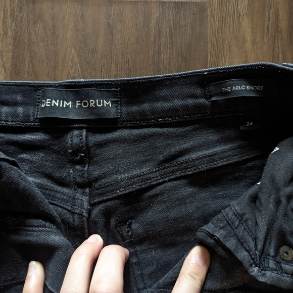 The Arlo Short - Picture 2 of 3